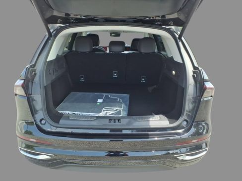 New 2024 Lincoln Nautilus Reserve w/ Equipment Group 203A AWD/4WD image 11