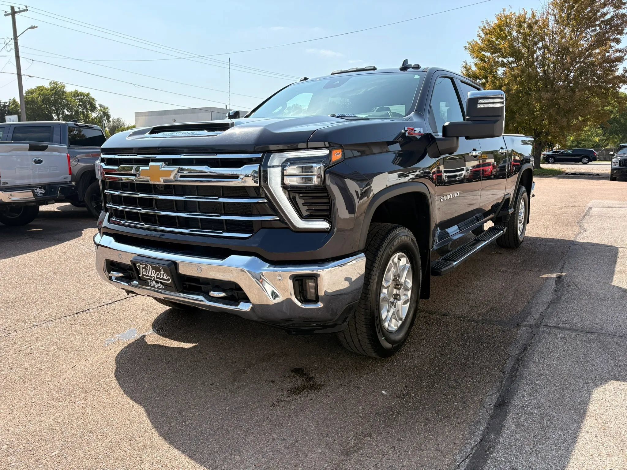 Used 2024 Chevrolet Silverado 2500 LTZ w/ LTZ Plus Package AWD/4WD image 4