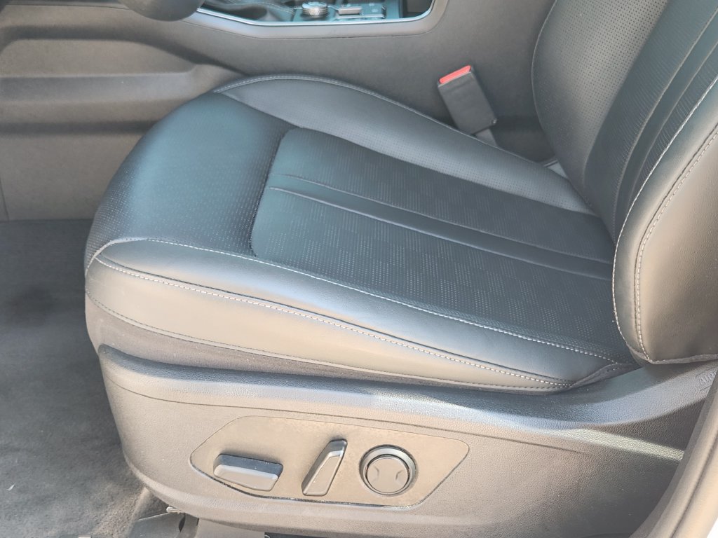 Used 2025 Kia Sorento S w/ Panoramic Sunroof Package FWD image 25