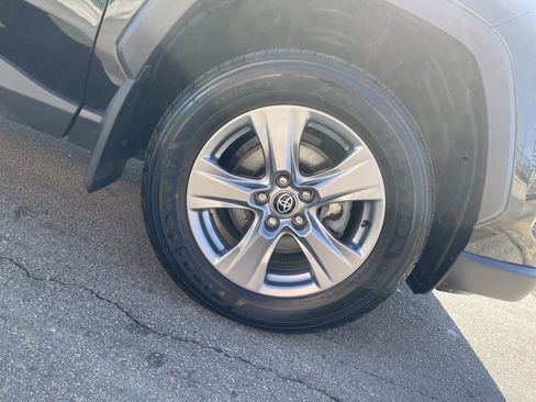 Used 2024 Toyota RAV4 XLE AWD/4WD image 11