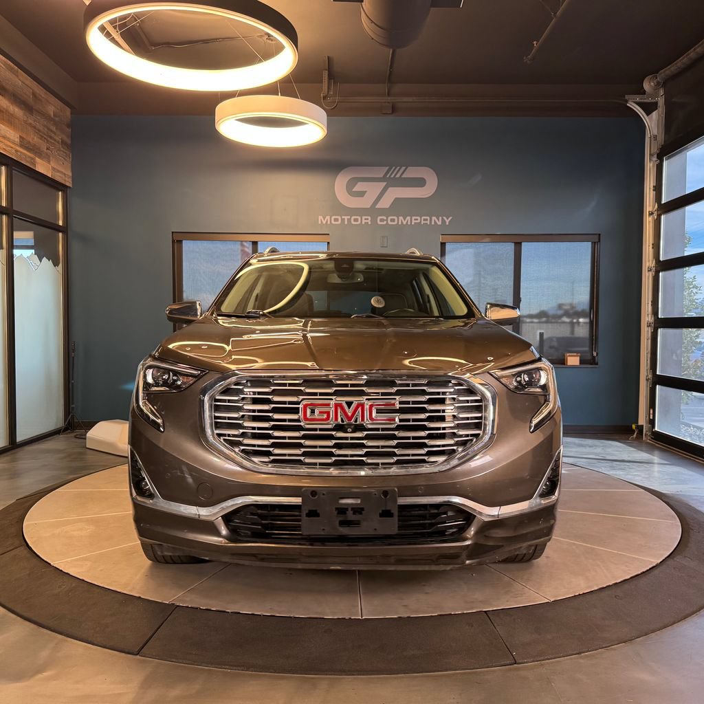 Used 2019 GMC Terrain Denali w/ GMC Pro Grade Package AWD/4WD image 8