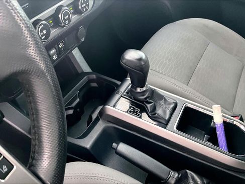 Used 2019 Toyota Tacoma SR5 image 12