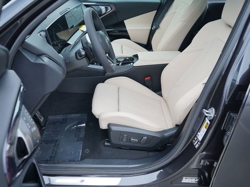 New 2026 BMW X3 xDrive30 w/ M Sport Package AWD/4WD image 9