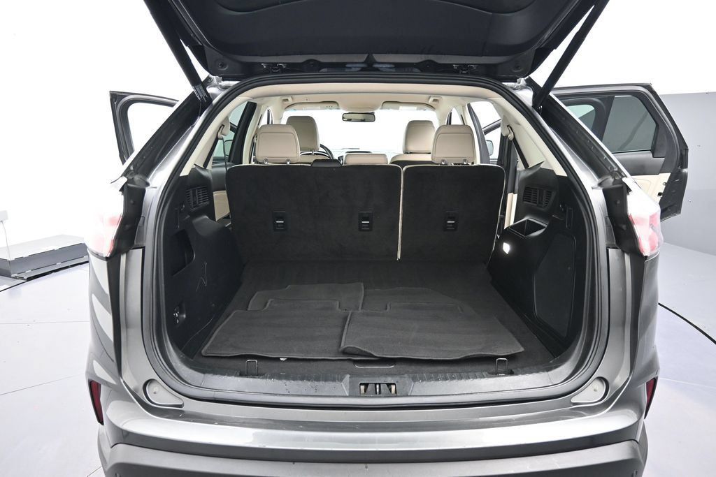 Used 2020 Ford Edge Titanium AWD/4WD image 25