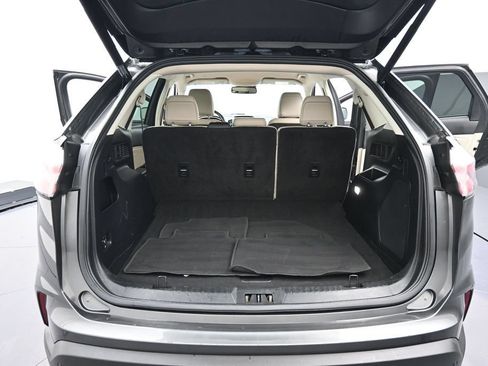 Used 2020 Ford Edge Titanium AWD/4WD image 25