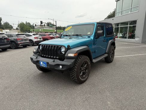 Used 2020 Jeep Wrangler Sport AWD/4WD image 2