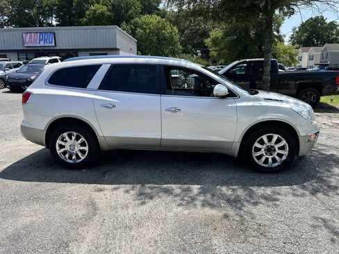 Used 2011 Buick Enclave CXL AWD/4WD image 4