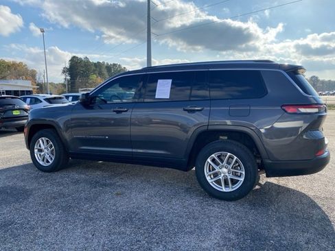 Used 2022 Jeep Grand Cherokee L Laredo w/ Luxury Tech Group I image 3