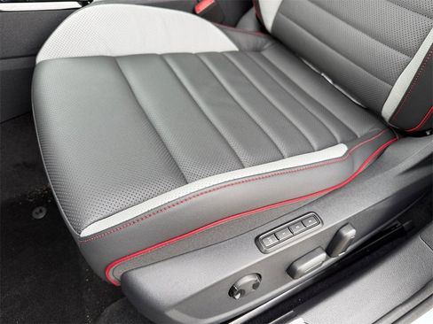 New 2026 Volkswagen GTI SE image 15