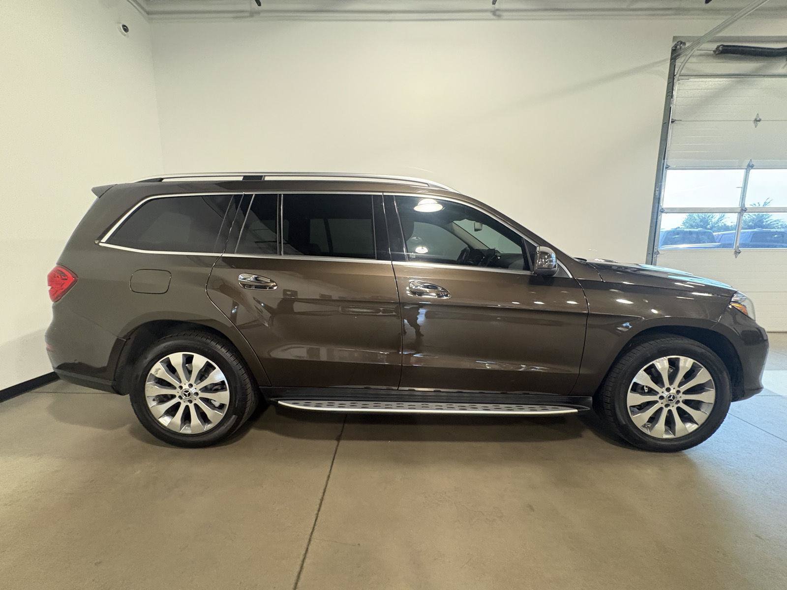 Used 2017 Mercedes-Benz GLS 450 4MATIC image 2
