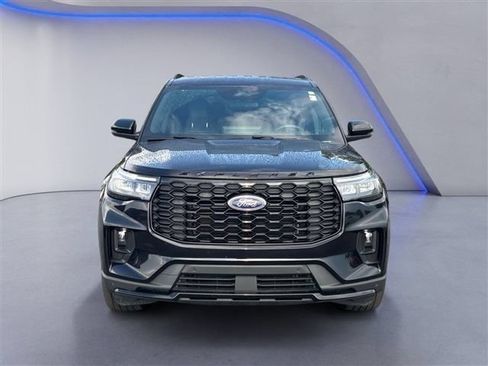 Used 2025 Ford Explorer ST-Line w/ ST-Line Street Pack AWD/4WD image 12