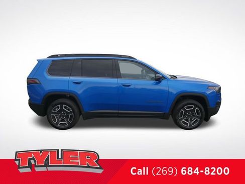 New 2026 Jeep Cherokee Laredo AWD/4WD image 9