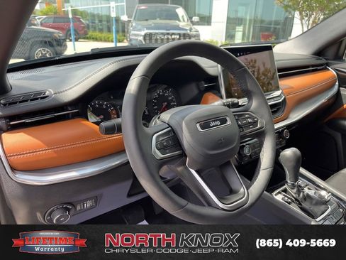 Used 2024 Jeep Compass Limited AWD/4WD image 6