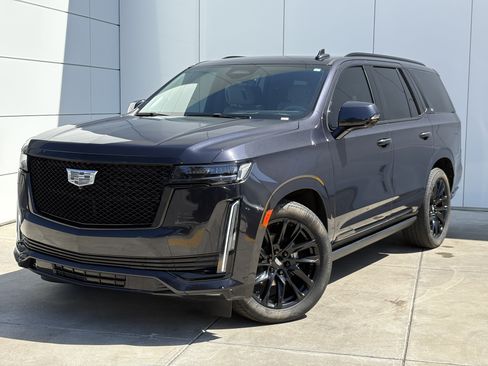 Certified 2024 Cadillac Escalade Sport Platinum w/ LPO, ONYX Package AWD/4WD image 2