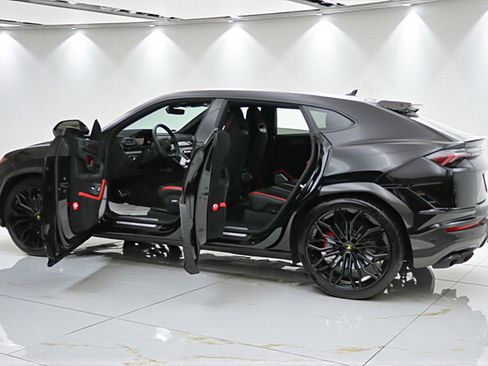 Used 2024 Lamborghini Urus Performante image 6