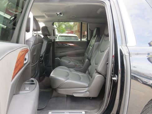 Used 2015 Cadillac Escalade ESV Premium AWD/4WD image 25