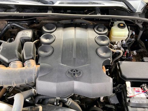 Used 2019 Toyota 4Runner Limited image 32