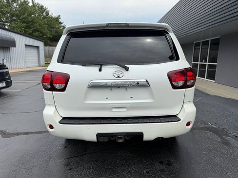 Used 2018 Toyota Sequoia Platinum AWD/4WD image 8