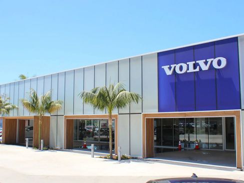 Certified 2024 Volvo XC90 T8 Plus image 30