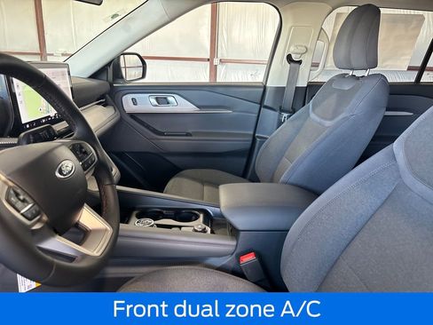 New 2026 Ford Explorer Active RWD image 14