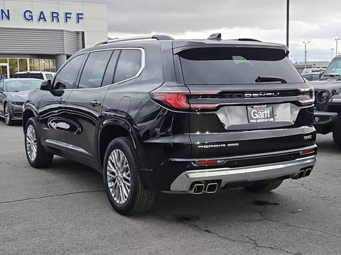 Used 2024 GMC Acadia Denali image 9