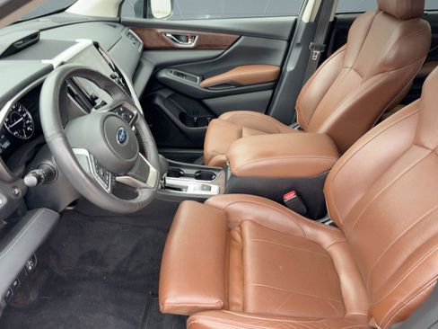 Used 2023 Subaru Ascent Touring image 5