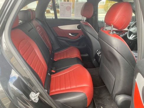 Used 2020 Mercedes-Benz GLC 300 4MATIC image 27