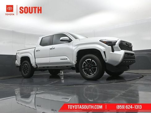 New 2026 Toyota Tacoma TRD Sport w/ TRD Sport Upgrade Package AWD/4WD image 39