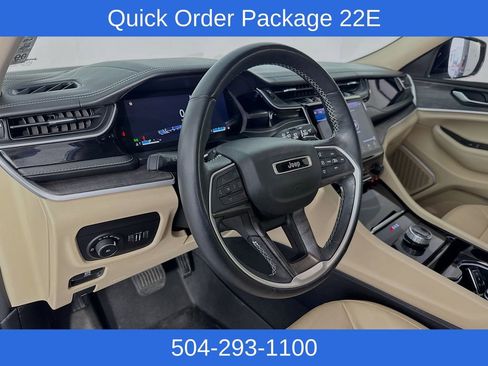 Used 2022 Jeep Grand Cherokee L Limited image 9