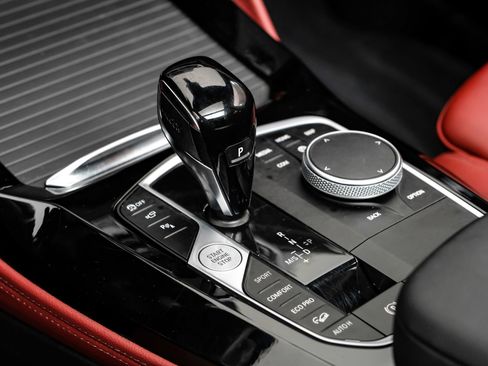 Used 2024 BMW X4 M40i w/ Premium Package image 29