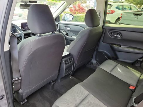 Used 2024 Nissan Rogue SV image 12