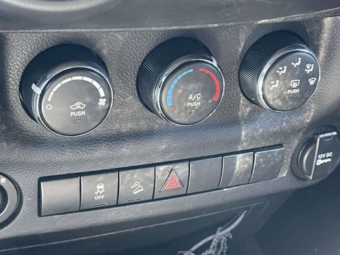 Used 2012 Jeep Wrangler Unlimited Sport image 18