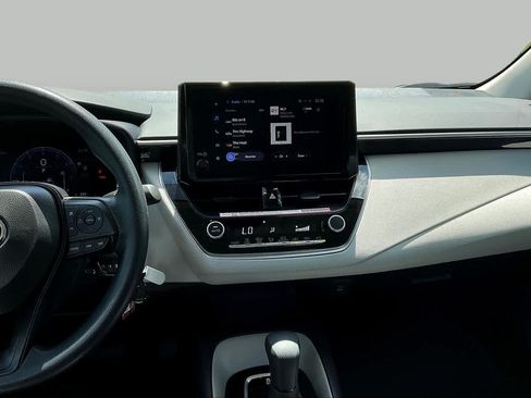 Used 2026 Toyota Corolla LE FWD image 7