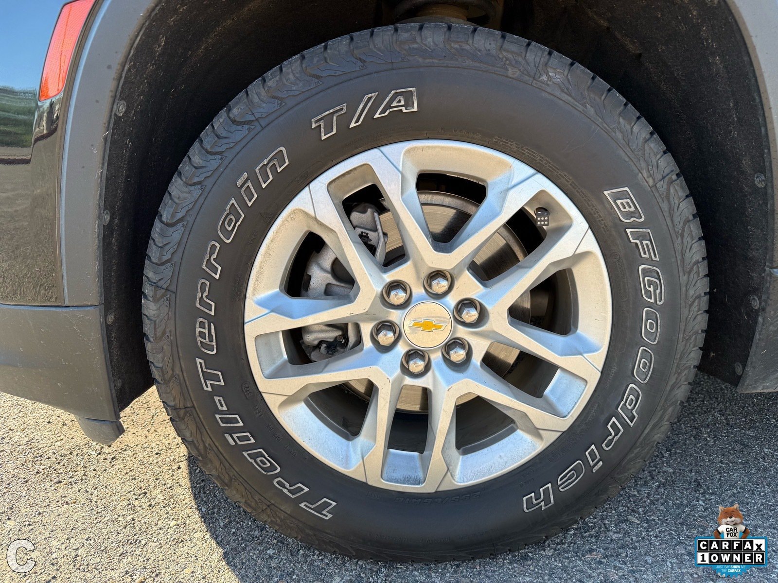 Used 2023 Chevrolet Traverse LS FWD image 6