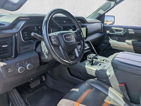 Used 2023 GMC Sierra 1500 AT4 w/ AT4 Preferred Package AWD/4WD image 9