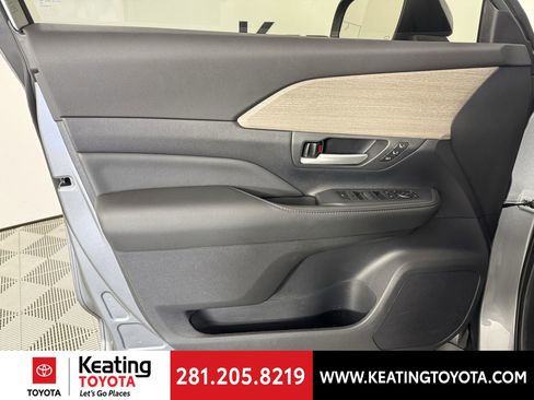 New 2026 Toyota Grand Highlander Limited image 13