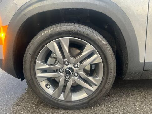 Certified 2023 Kia Seltos S w/ Navigation Package AWD/4WD image 9