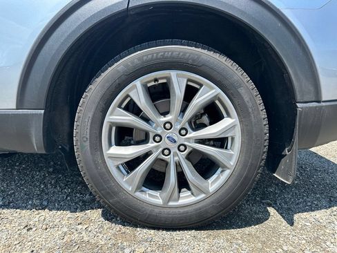 Used 2023 Ford Explorer XLT w/ Equipment Group 202A AWD/4WD image 5