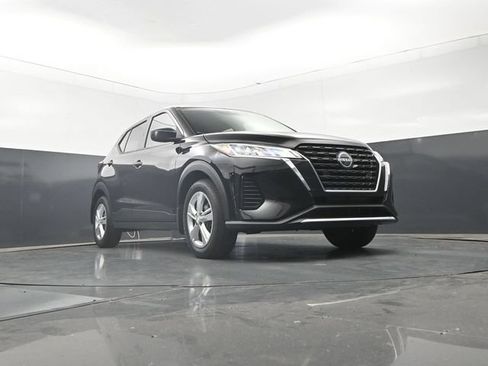 Used 2025 Nissan Kicks Play S FWD image 27