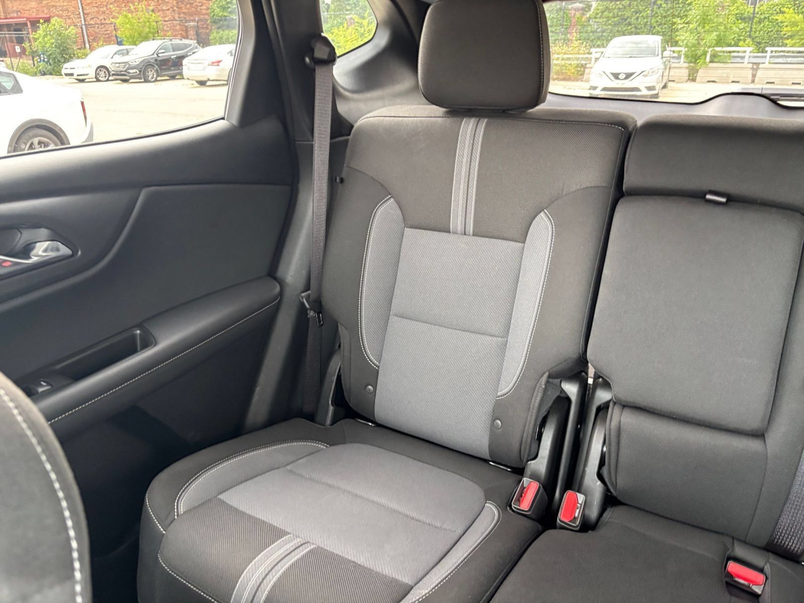 Used 2025 Chevrolet Blazer LT FWD image 39