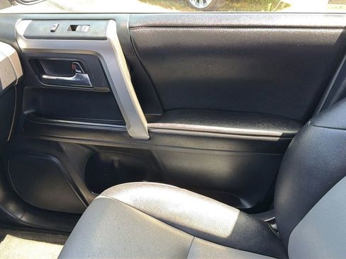 Used 2015 Toyota 4Runner SR5 Premium RWD image 23