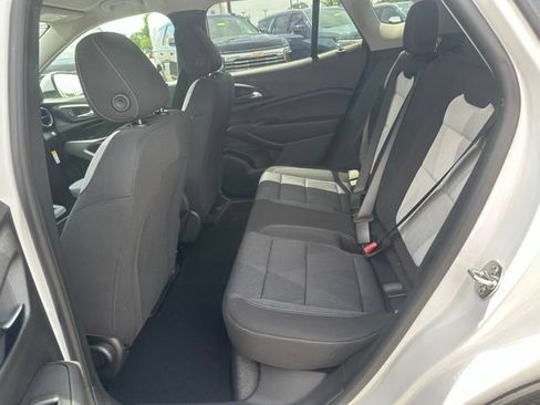 New 2026 Chevrolet Trax LS w/ LS Convenience Package FWD image 27