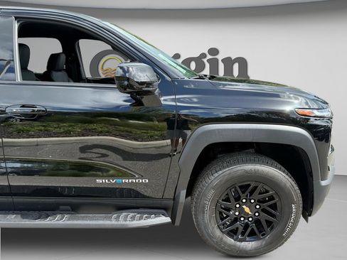 New 2026 Chevrolet Silverado EV LT image 9