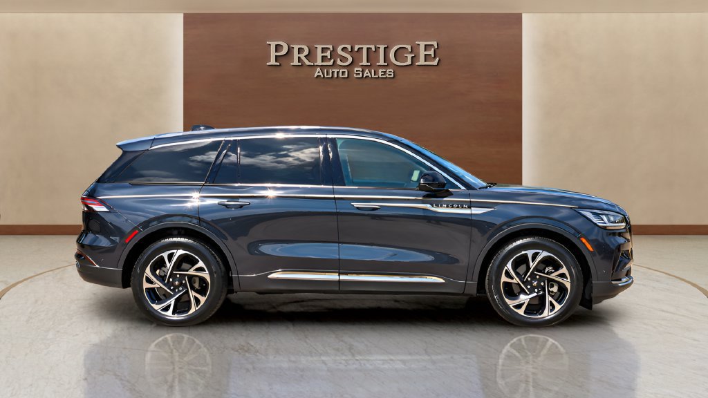 Used 2024 Lincoln Nautilus Premier w/ Equipment Group 102A AWD/4WD image 44