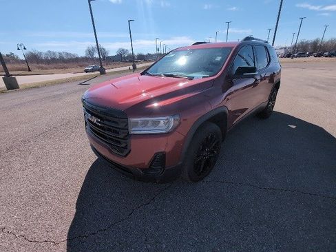 Used 2023 GMC Acadia SLE w/ Driver Convenience Package image 8