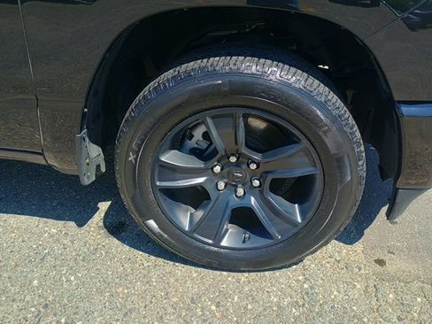 Used 2024 RAM 1500 Big Horn AWD/4WD image 10