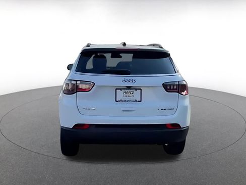 Used 2025 Jeep Compass Limited image 11