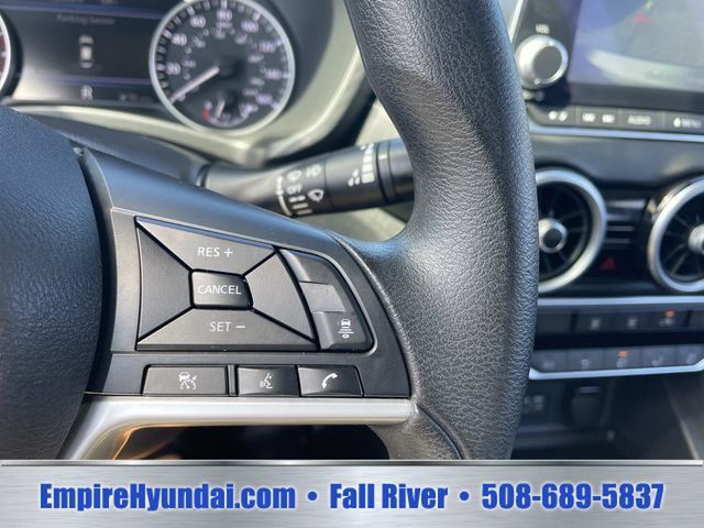 Used 2024 Nissan Sentra SV FWD image 28