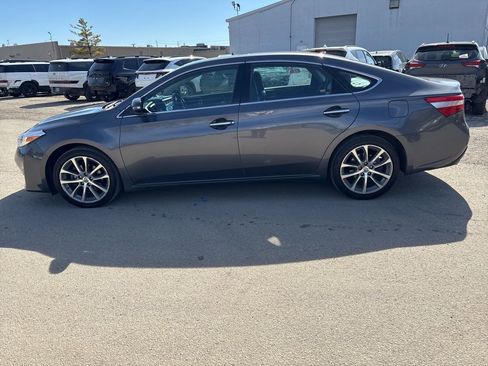 Used 2014 Toyota Avalon XLE Touring image 2