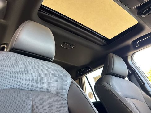 New 2026 Subaru Outback Limited AWD/4WD image 18